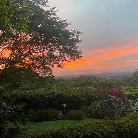 Casa De Veraneo Quinta Las Trillizas Esparza Bagian luar foto