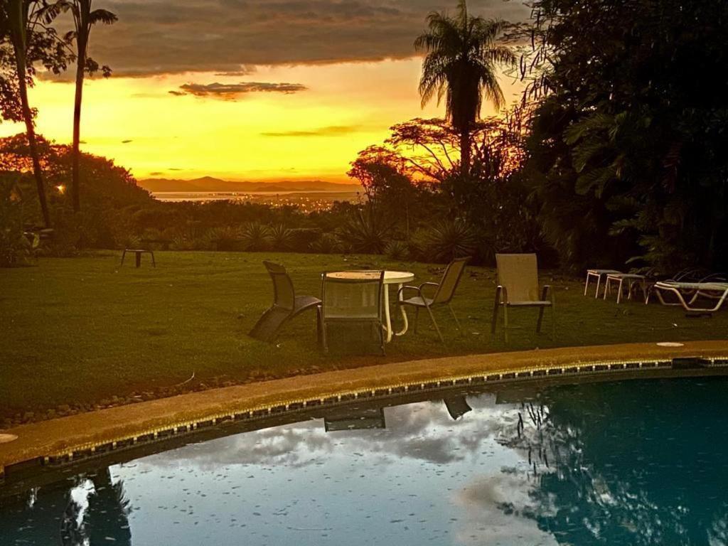 Casa De Veraneo Quinta Las Trillizas Esparza Bagian luar foto